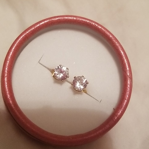 🍎 New 1 or 2 Carat Cubic Zirconia Sim Diamond Studs Gold - Picture 5 of 6